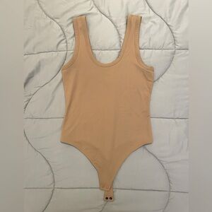 Nuuds Scoop neck bodysuit in cinnamon - size M